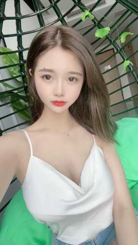 性感辣妹，有颜有身材！半良家放纵寻刺激 偷情的快感